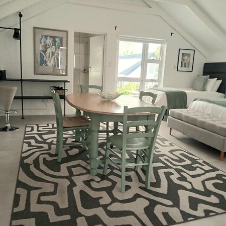 Hermanus Champagne Accommodation Exterior photo